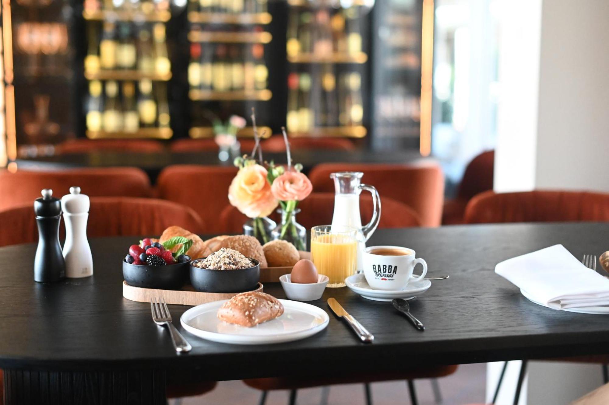 Golfhotel & Restaurant Lindenhof บาด วิลเบล ภายนอก รูปภาพ